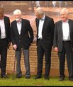 Fra venstre: institutleder Thomas G. Jensen, daværende dekan Allan Flyvbjerg, Daværende minister Rasmus Helveg Petersen, nobelprismodtager Jens Christian Skou, rektor Brian Bech Nielsen, daværende bestyrelsesformand Michael Kristiansen, repræsentant f